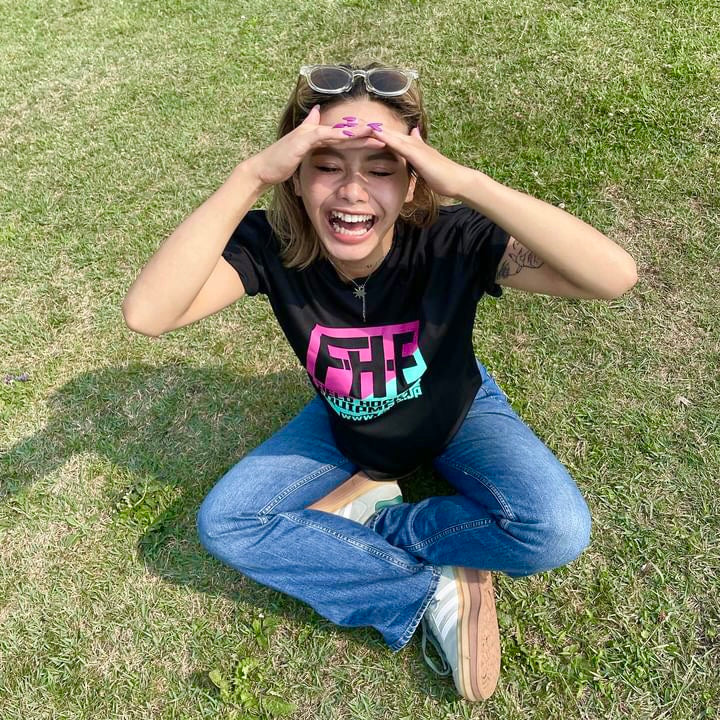 F-H-E 2色Tシャツ