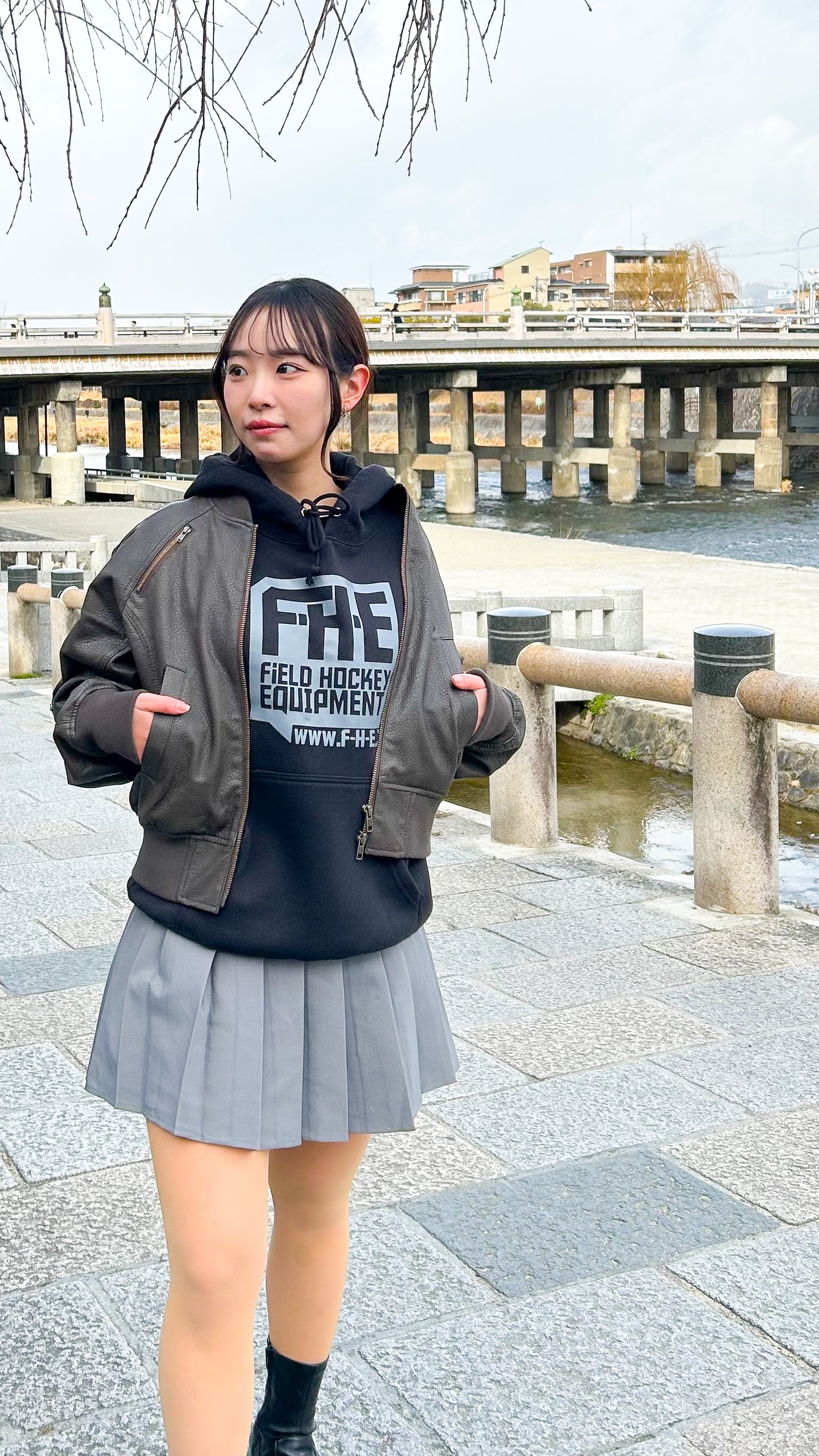 F-H-E パーカー ブラック/ホワイト